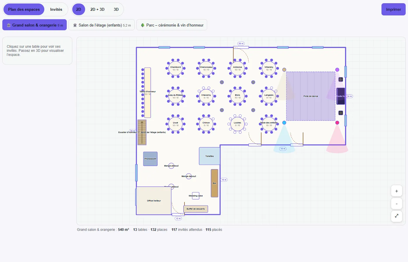 Plan 2D d'un grand salon avec 13 tables rondes, une table d'honneur, une piste de danse et un poste DJ, dans la démonstration d'Eventelio