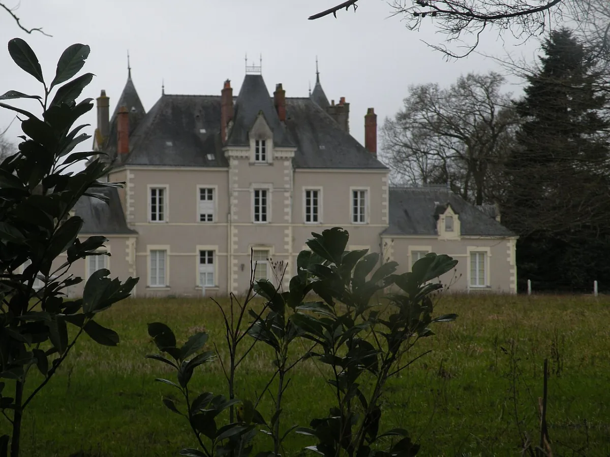 Foto von Château de Chalonge