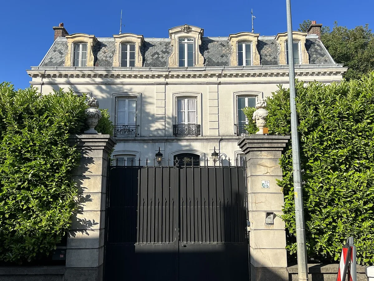 Фото: Centre Médico-Scolaire de Mandres-les-Roses